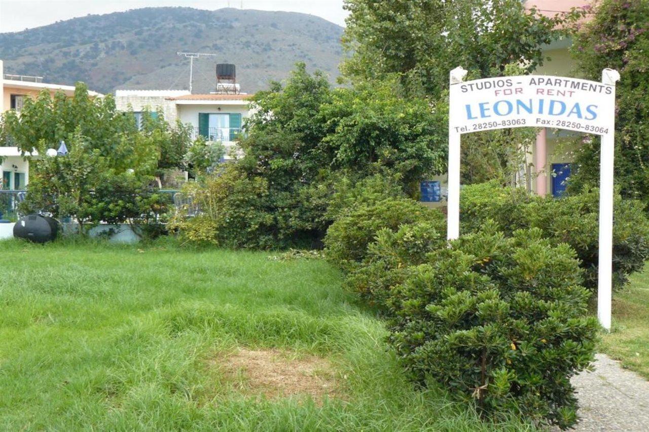 Leonidas Studios & Apartments Джорджополис Екстериор снимка