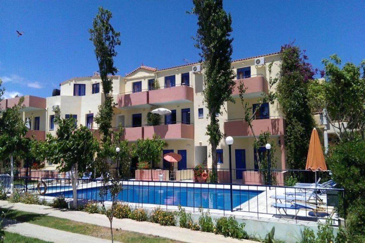 Leonidas Studios & Apartments Джорджополис Екстериор снимка