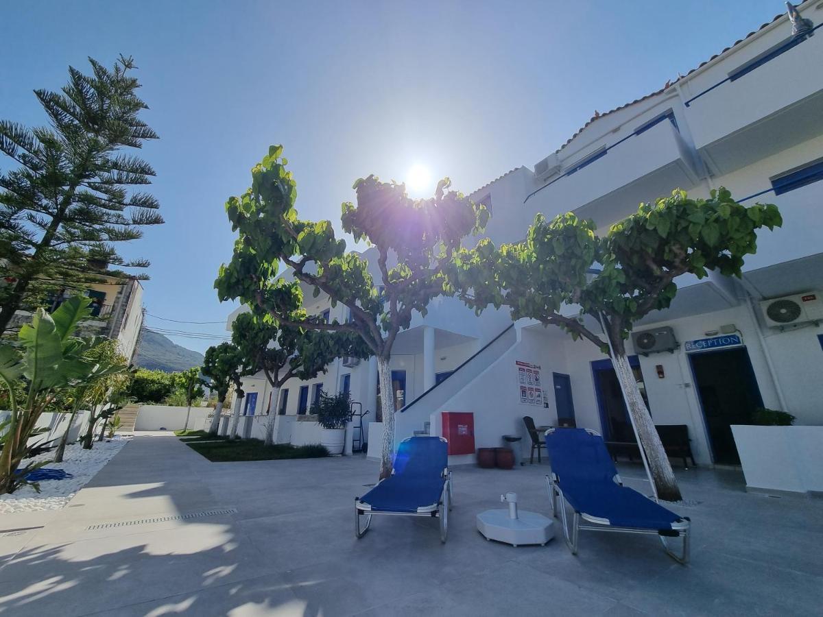 Leonidas Studios & Apartments Джорджополис Екстериор снимка