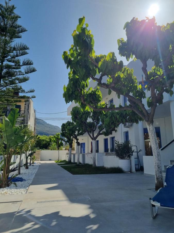 Leonidas Studios & Apartments Джорджополис Екстериор снимка