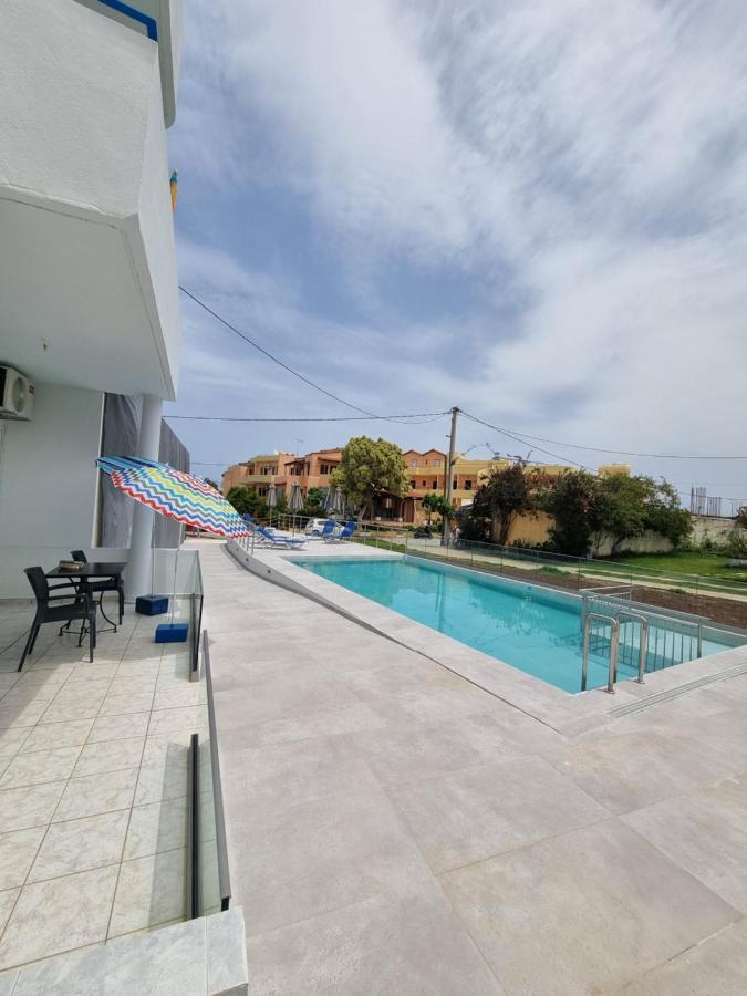 Leonidas Studios & Apartments Джорджополис Екстериор снимка
