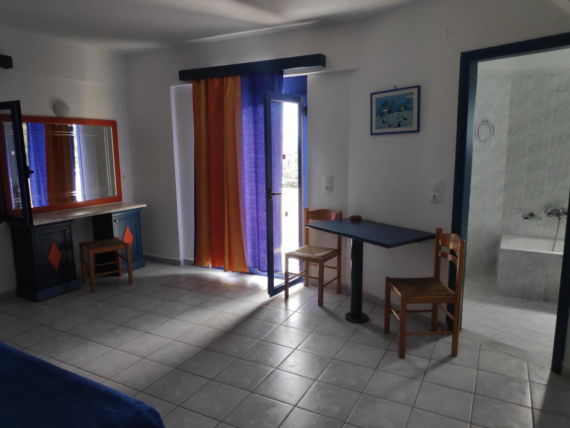 Leonidas Studios & Apartments Джорджополис Екстериор снимка
