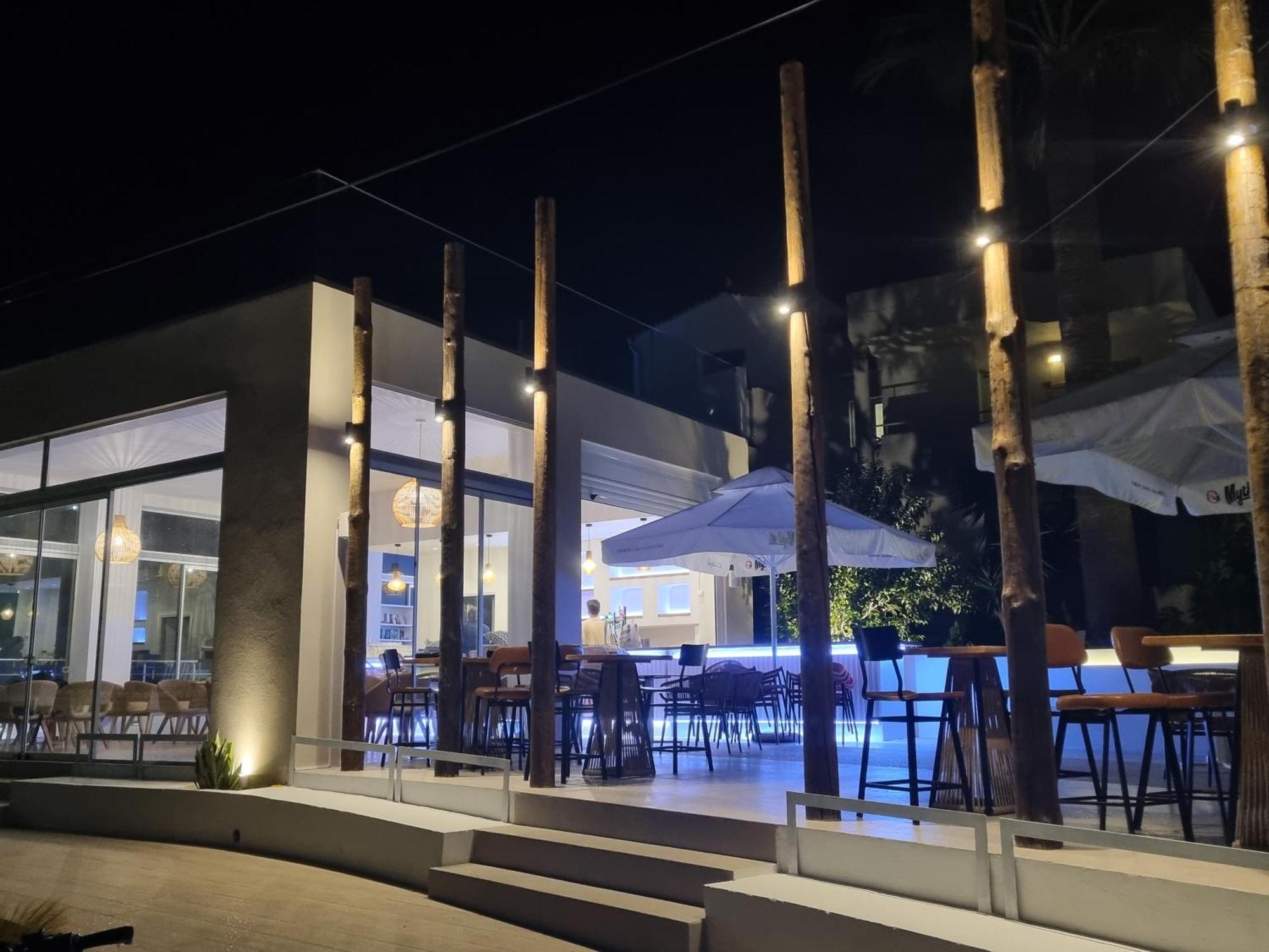 Leonidas Studios & Apartments Джорджополис Екстериор снимка