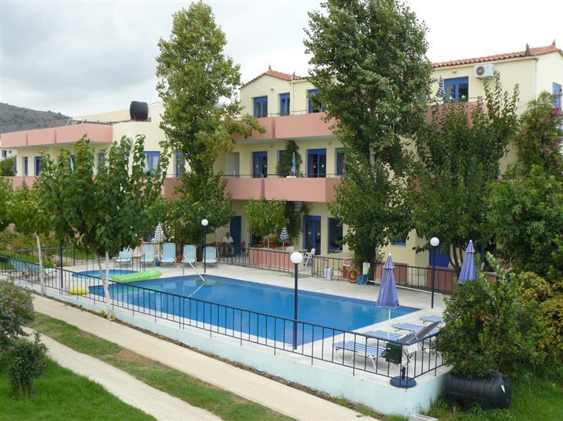Leonidas Studios & Apartments Джорджополис Екстериор снимка