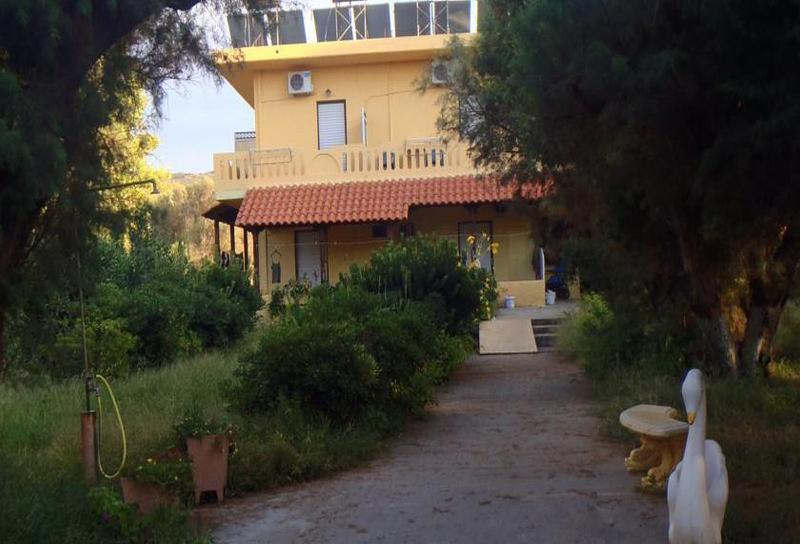 Leonidas Studios & Apartments Джорджополис Екстериор снимка